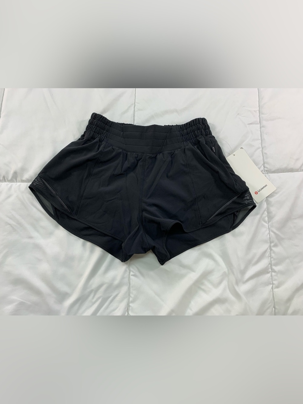 New Lululemon Hotty Hot HR Short 2.5" size 6